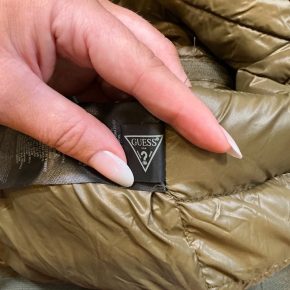 Guess Lightweight Puffer Bomber Jacket – Olive Green – Men’s Size XL - Picture 8 of 13